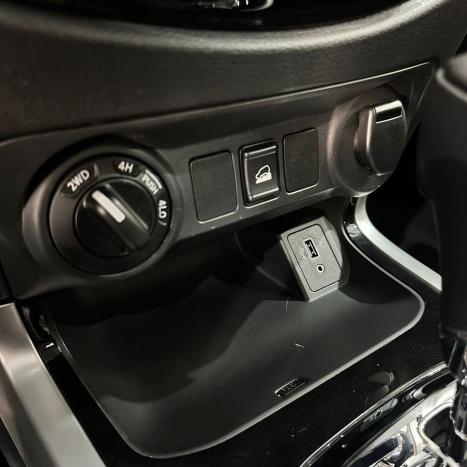 NISSAN Frontier 2.3 ATTACK CABINE DUPLA 4X4 BI-TURBO DIESEL AUTOM�TICO, Foto 17