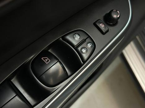 NISSAN Frontier 2.3 16V XE 4X4 CABINE DUPLA BI-TURBO DIESEL AUTOM�TICO, Foto 13