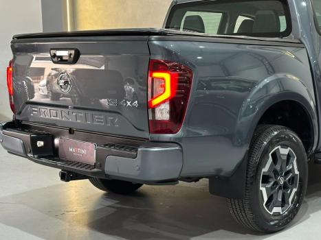 NISSAN Frontier 2.3 16V XE 4X4 CABINE DUPLA BI-TURBO DIESEL AUTOM�TICO, Foto 16