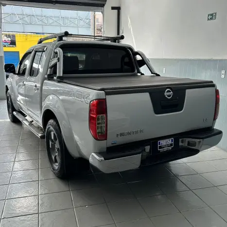 NISSAN Frontier 2.5 4X4 LE CABINE DUPLA TURBO DIESEL AUTOM�TICO, Foto 4