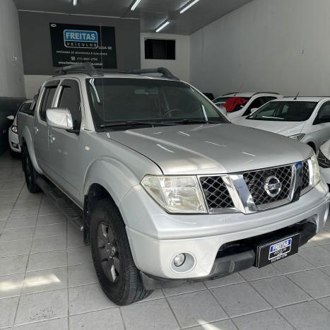 NISSAN Frontier 2.5 4X4 LE CABINE DUPLA TURBO DIESEL AUTOM�TICO, Foto 3