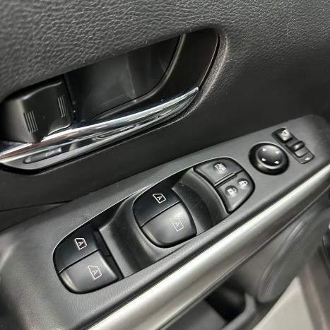 NISSAN Kicks 1.6 16V 4P FLEXSTART EXCLUSIVE XTRONIC AUTOM�TICO CVT, Foto 15