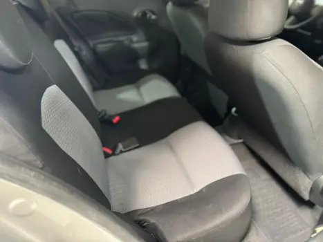 NISSAN March 1.0 12V 4P S FLEX, Foto 13