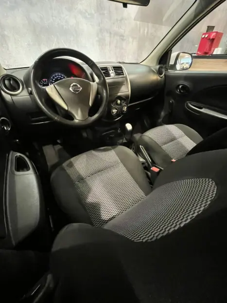 NISSAN March 1.0 16V 4P FLEX, Foto 10