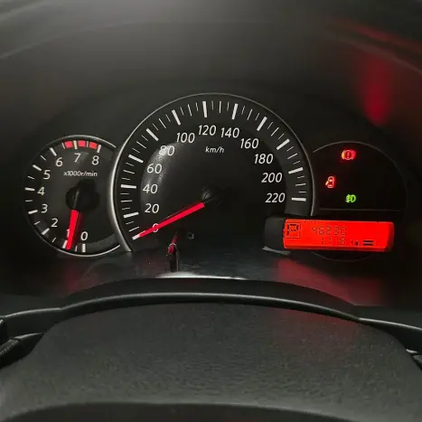 NISSAN March 1.6 16V 4P SV FLEX AUTOM�TICO CVT, Foto 10