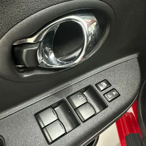 NISSAN March 1.6 16V 4P SV FLEX AUTOM�TICO CVT, Foto 16