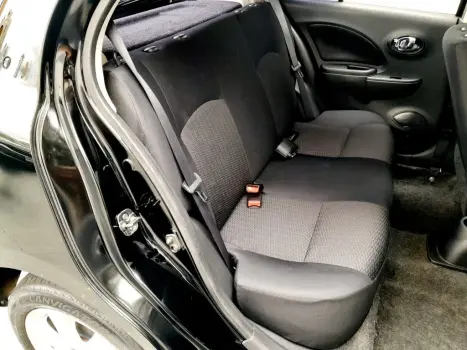 NISSAN March 1.6 16V 4P SV FLEX, Foto 15