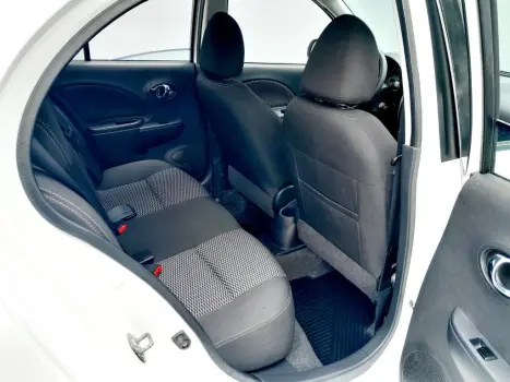 NISSAN March 1.6 16V 4P SV FLEX, Foto 9
