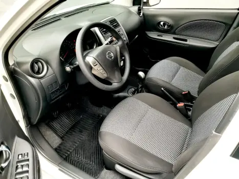 NISSAN March 1.6 16V 4P SV FLEX, Foto 16