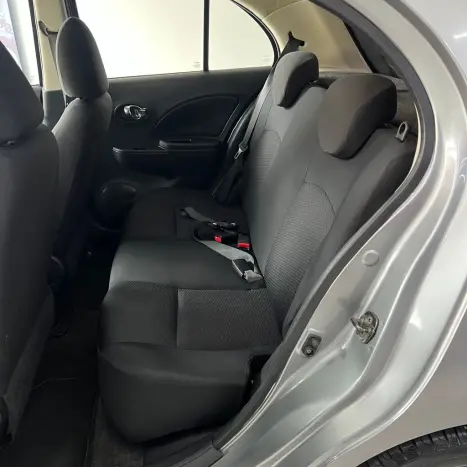 NISSAN March 1.6 16V 4P SV FLEX, Foto 9