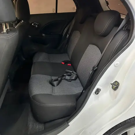 NISSAN March 1.6 16V 4P SV FLEX, Foto 9