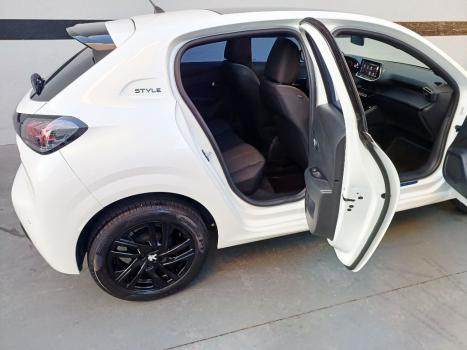 PEUGEOT 208 1.0 4P FLEX FIREFLY STYLE, Foto 13