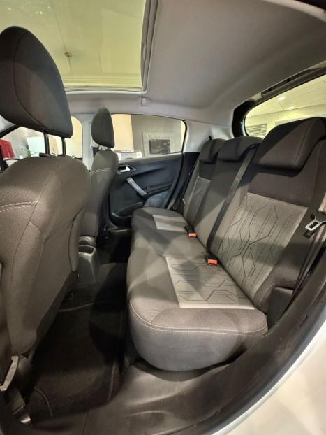 PEUGEOT 208 1.6 16V 4P FLEX ALLURE AT6 AUTOM�TICO, Foto 14