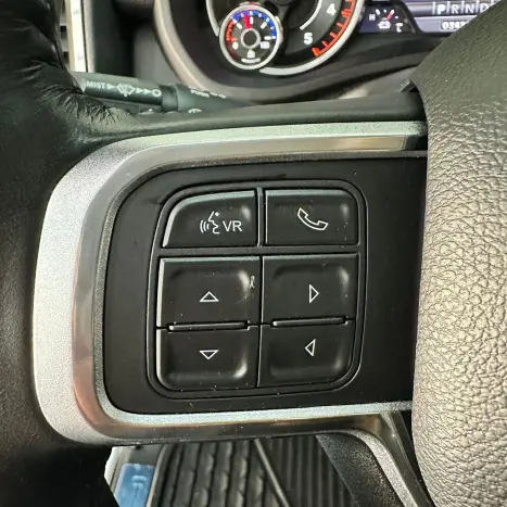 RAM 3500 6.7 I6 LARAMIE CABINE DUPLA TURBO DIESEL AUTOM�TICO, Foto 23