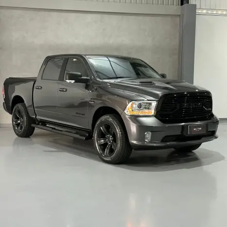 RAM Classic 5.7 V8 32V 4P HEMI LARAMIE AUTOMTICO, Foto 3