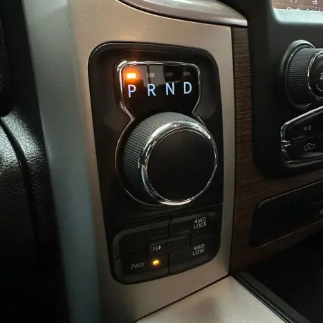 RAM Classic 5.7 V8 32V 4P HEMI LARAMIE AUTOMTICO, Foto 15