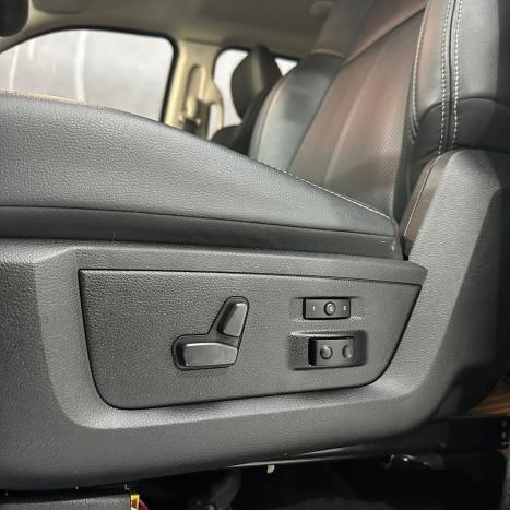 RAM Classic 5.7 V8 32V 4P HEMI LARAMIE AUTOMTICO, Foto 32