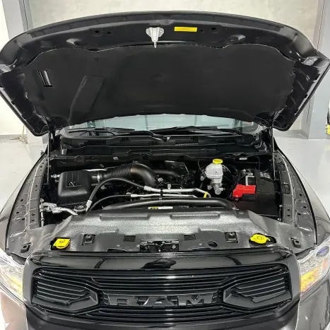 RAM Classic 5.7 V8 32V 4P HEMI LARAMIE AUTOMTICO, Foto 35