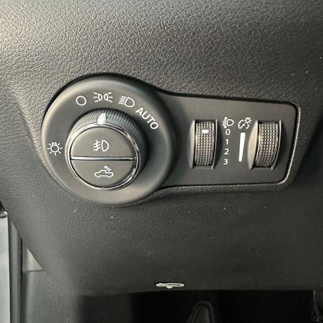 RAM Rampage 2.0 4P HURRICANE 4 TURBO R/T 4X4 AUTOM�TICO, Foto 27