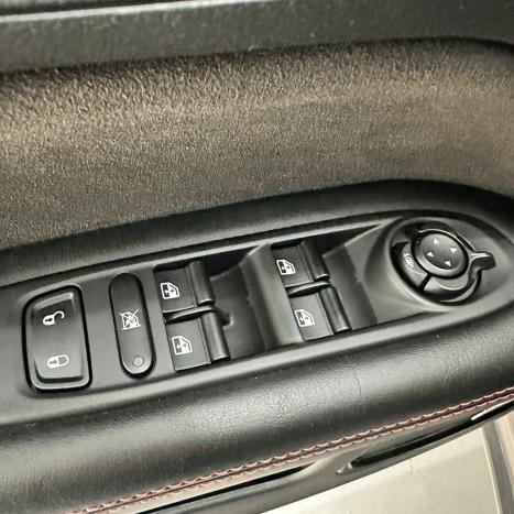 RAM Rampage 2.0 4P HURRICANE 4 TURBO R/T 4X4 AUTOM�TICO, Foto 20