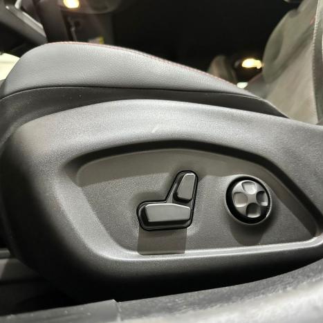 RAM Rampage 2.0 4P HURRICANE 4 TURBO R/T 4X4 AUTOM�TICO, Foto 27