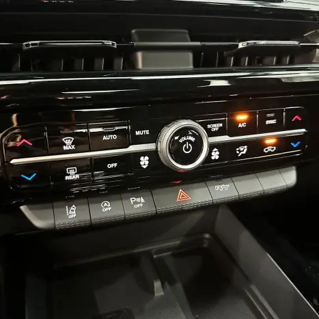 RAM Rampage 2.0 4P HURRICANE 4 TURBO R/T 4X4 AUTOM�TICO, Foto 13