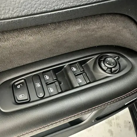 RAM Rampage 2.0 4P HURRICANE 4 TURBO R/T 4X4 AUTOM�TICO, Foto 18