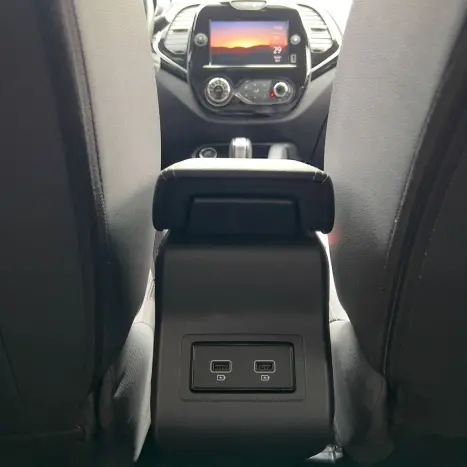 RENAULT Captur 1.3 16V 4P FLEX TCE INTENSE TURBO X-TRONIC AUTOMTICO CVT, Foto 14