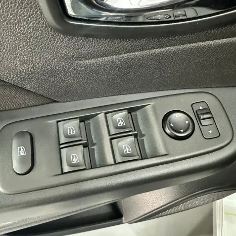 RENAULT Captur 1.6 16V 4P FLEX SCE LIFE X-TRONIC CVT, Foto 20