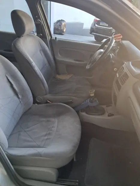 RENAULT Clio Sedan 1.0 16V 4P, Foto 8