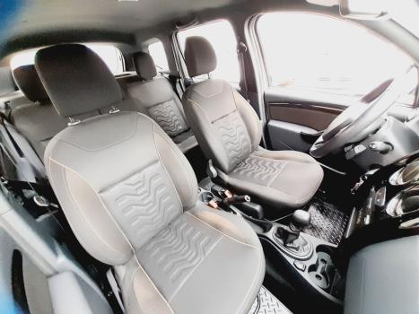 RENAULT Duster 1.6 16V 4P FLEX DYNAMIQUE AUTOMÁTICO CVT, Foto 11 RENAULT Duster 1.6 16V 4P FLEX DYNAMIQUE AUTOMÁTICO CVT, Foto 11