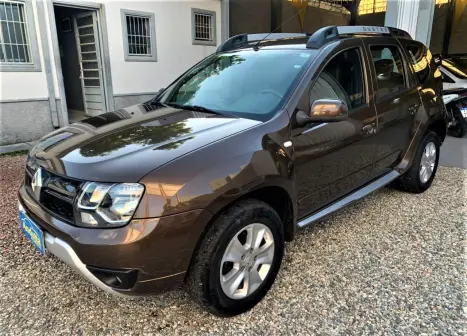 RENAULT Duster 2.0 16V 4P FLEX DYNAMIQUE AUTOM�TICO, Foto 2
