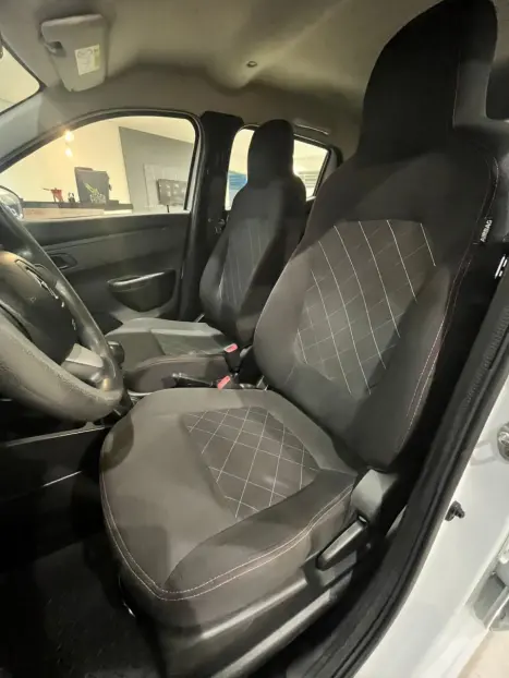 RENAULT Kwid 1.0 12V 4P SCE FLEX ZEN, Foto 16