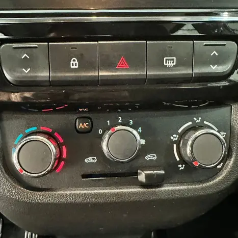 RENAULT Kwid 1.0 12V 4P SCE FLEX INTENSE, Foto 13