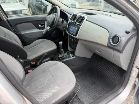 RENAULT Logan 1.6 16V 4P FLEX EXPRESSION, Foto 9