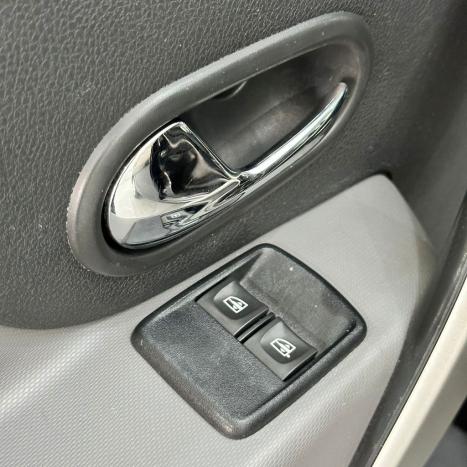 RENAULT Logan 1.6 16V 4P FLEX EXPRESSION, Foto 18