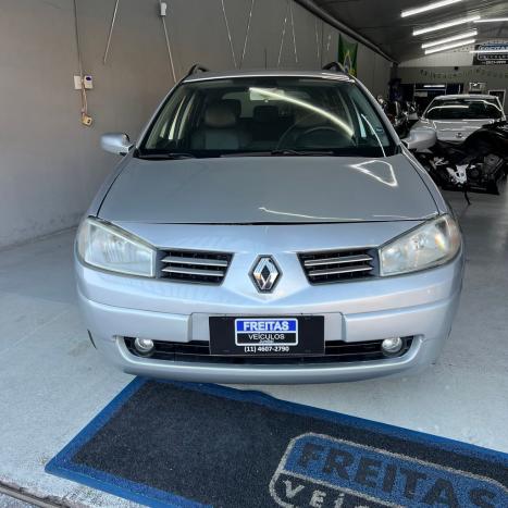 RENAULT Megane Grand Tour 1.6 16V 4P FLEX DYNAMIQUE, Foto 2