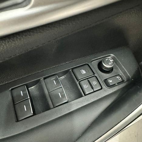 TOYOTA Corolla 2.0 16V 4P FLEX XEI DIRECT SHIFT AUTOM�TICO CVT, Foto 18