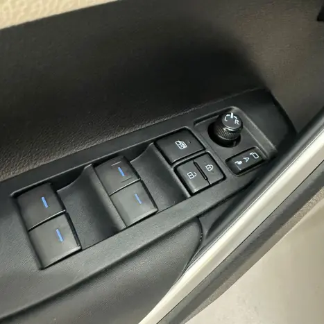 TOYOTA Corolla Cross 1.8 16V 4P FLEX VVT-I HYBRID XRX AUTOM�TICO CVT, Foto 18