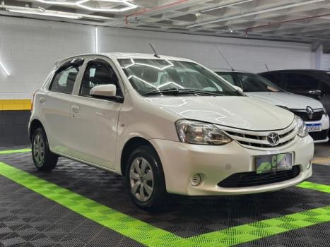 TOYOTA Etios Hatch 1.3 16V 4P FLEX X, Foto 1