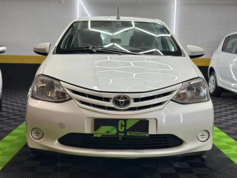 TOYOTA Etios Hatch 1.3 16V 4P FLEX X, Foto 2
