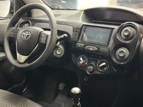 TOYOTA Etios Hatch 1.3 16V 4P FLEX X, Foto 9