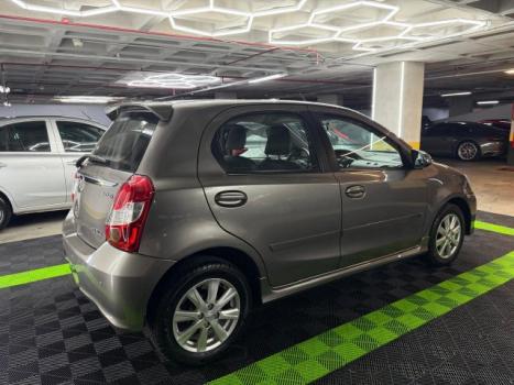 TOYOTA Etios Hatch 1.5 16V 4P FLEX XLS AUTOM�TICO, Foto 4
