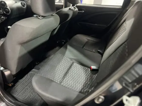 TOYOTA Etios Sedan 1.5 16V 4P FLEX PLATINUM, Foto 14