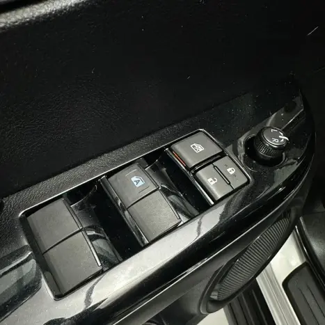 TOYOTA Hilux Caminhonete 2.8 16V 4P SR 4X4 DIESEL CHALLENGE CABINE DUPLA AUTOM�TICO, Foto 17