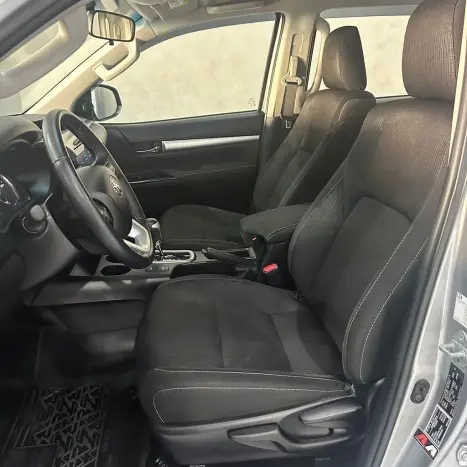 TOYOTA Hilux Caminhonete 2.8 16V 4P SR 4X4 DIESEL CHALLENGE CABINE DUPLA AUTOM�TICO, Foto 26