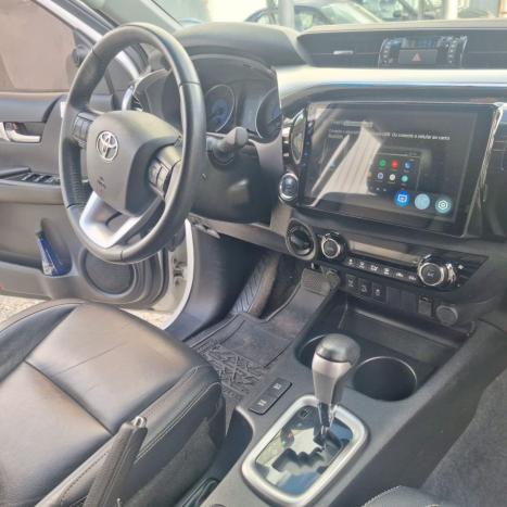 TOYOTA Hilux Caminhonete 2.8 16V SRX 4X4 TURBO DIESEL CABINE DUPLA AUTOM�TICO, Foto 2