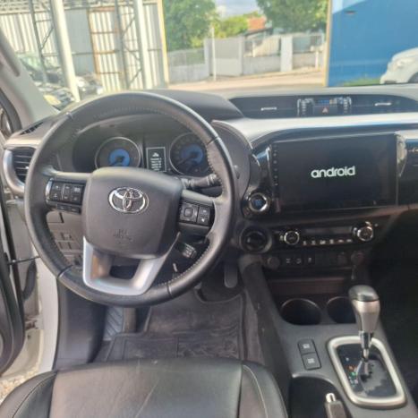 TOYOTA Hilux Caminhonete 2.8 16V SRX 4X4 TURBO DIESEL CABINE DUPLA AUTOM�TICO, Foto 4