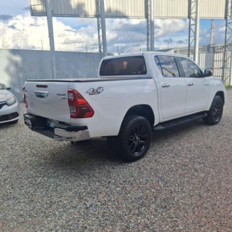 TOYOTA Hilux Caminhonete 2.8 16V SRX 4X4 TURBO DIESEL CABINE DUPLA AUTOM�TICO, Foto 10