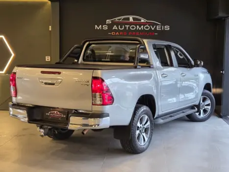 TOYOTA Hilux Caminhonete 2.7 16V 4P SRV FLEX CABINE DUPLA AUTOM�TICO, Foto 11